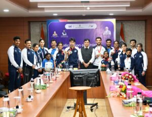 Indian Para-Badminton team honored in New Delhi after historic Paralympics success